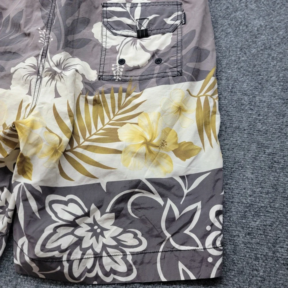 Tommy Bahama Relax Mens XL Swim Trunks Grey Floral Tropical Mesh Lined Shorts